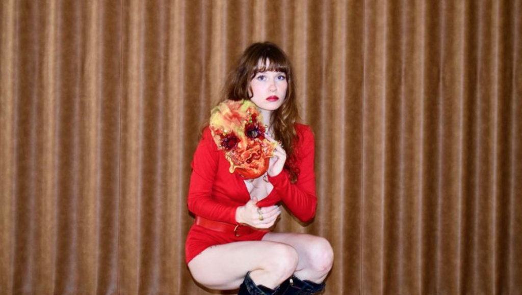 Fauste se dévoile avec « Hardcoeur » son premier EP dans une électro-pop contrastée