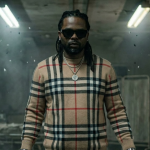 La frappe musicale du mercredi : Young V – “Top of The World”, quand l’ambition devient un son