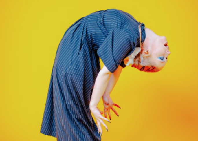 Gerron sort son tout premier EP, « CHOKE! »
